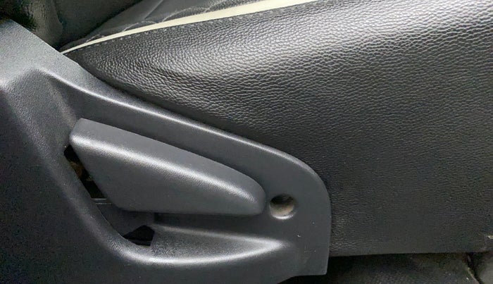 2019 Datsun Go Plus T(O), Petrol, Manual, 18,254 km, Driver Side Adjustment Panel