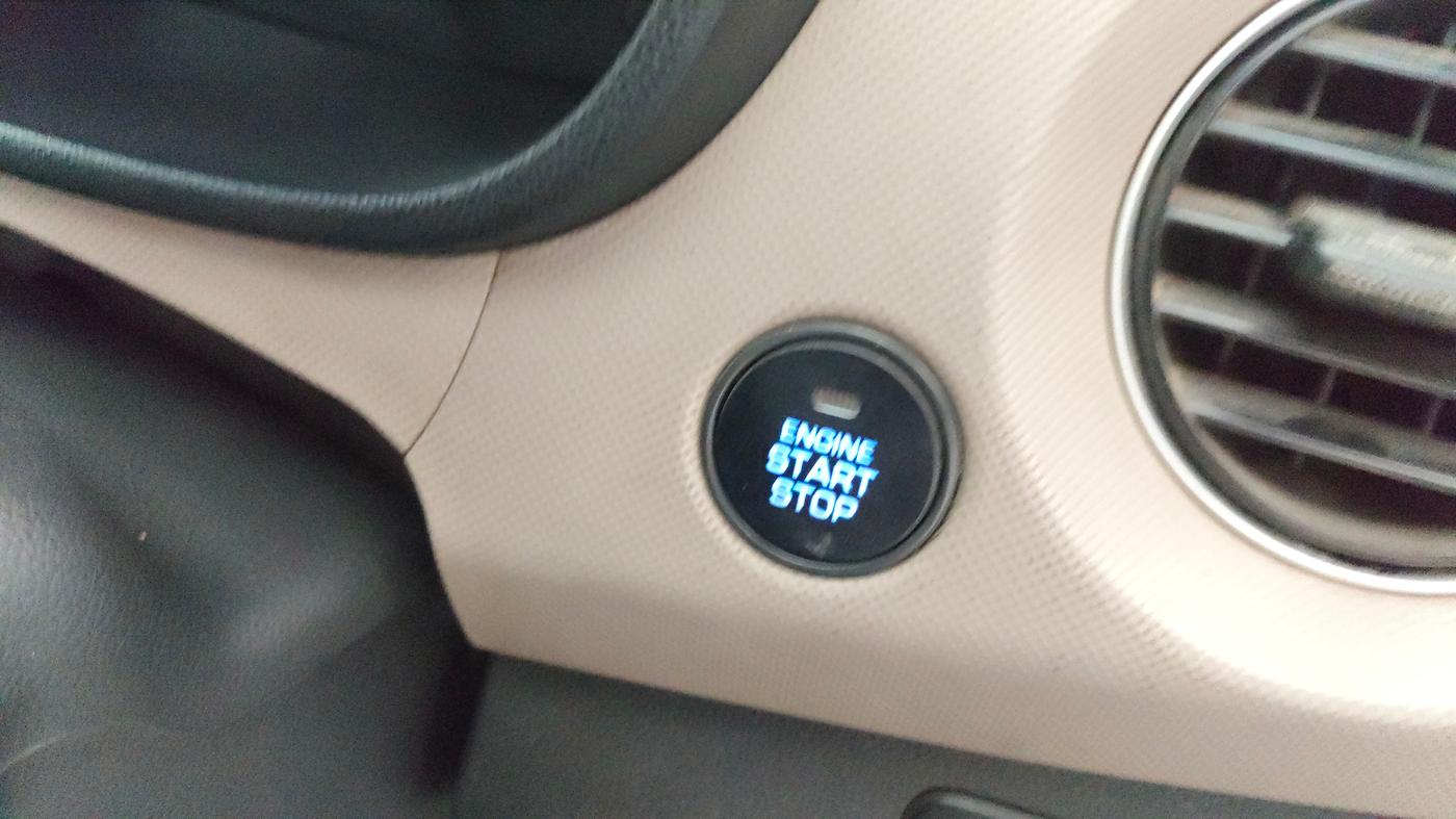 2014 Hyundai Xcent SX 1.2 (O), Petrol, Manual, 1,20,866 km, Keyless Start/ Stop Button
