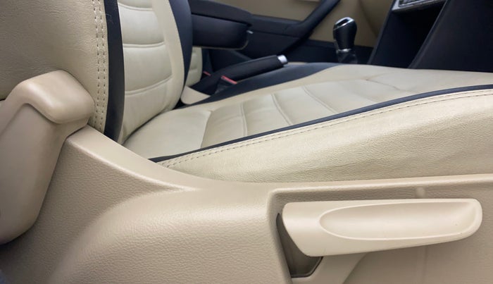 2016 Volkswagen Ameo HIGHLINE1.5L, Diesel, Manual, 69,246 km, Driver Side Adjustment Panel