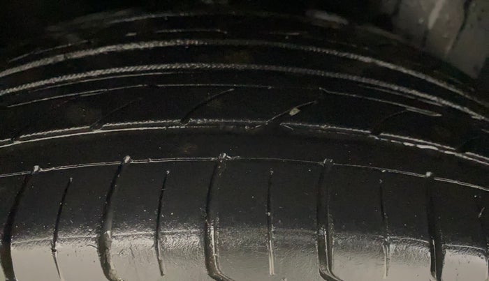 2016 Volkswagen Ameo HIGHLINE1.5L, Diesel, Manual, 69,246 km, Right Rear Tyre Tread
