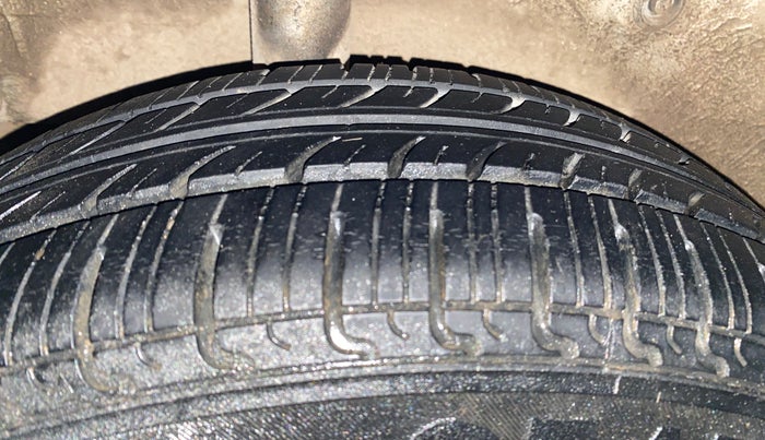2015 Maruti Celerio ZXI, Petrol, Manual, 77,079 km, Right Rear Tyre Tread