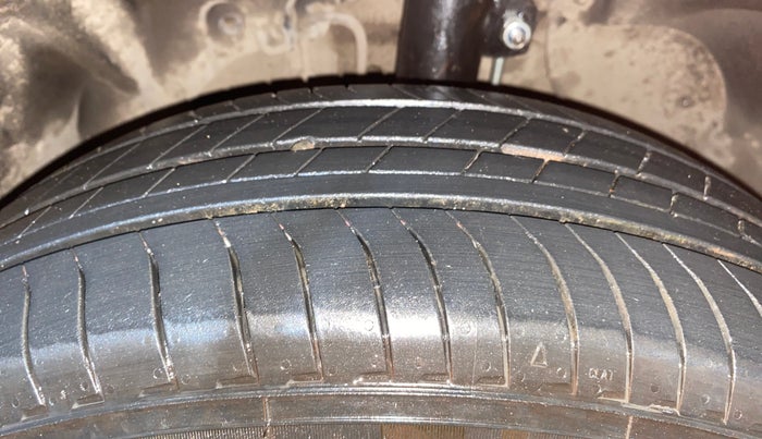 2016 Ford Ecosport TREND 1.5L PETROL, Petrol, Manual, 60,970 km, Left Front Tyre Tread