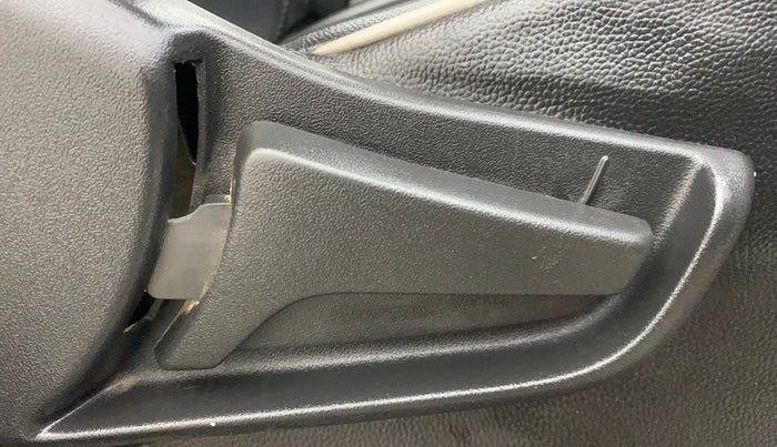 2020 Maruti S PRESSO VXI+, Petrol, Manual, 67,633 km, Driver Side Adjustment Panel