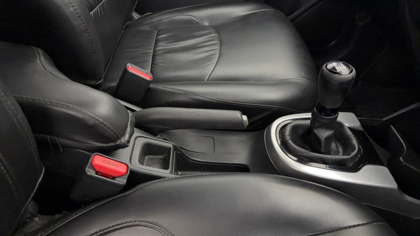2019 Honda WR-V 1.5L I-DTEC VX MT, Diesel, Manual, 89,389 km, Gear Lever