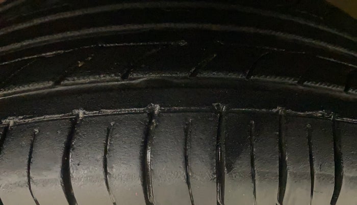 2016 Maruti Alto K10 VXI AMT, Petrol, Automatic, 55,615 km, Left Front Tyre Tread