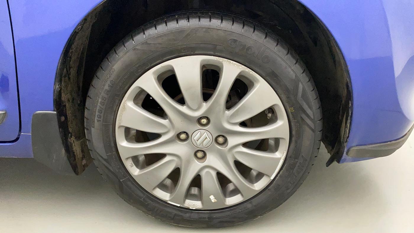2017 Maruti Baleno ZETA PETROL 1.2, Petrol, Manual, 28,599 km, Right Front Wheel