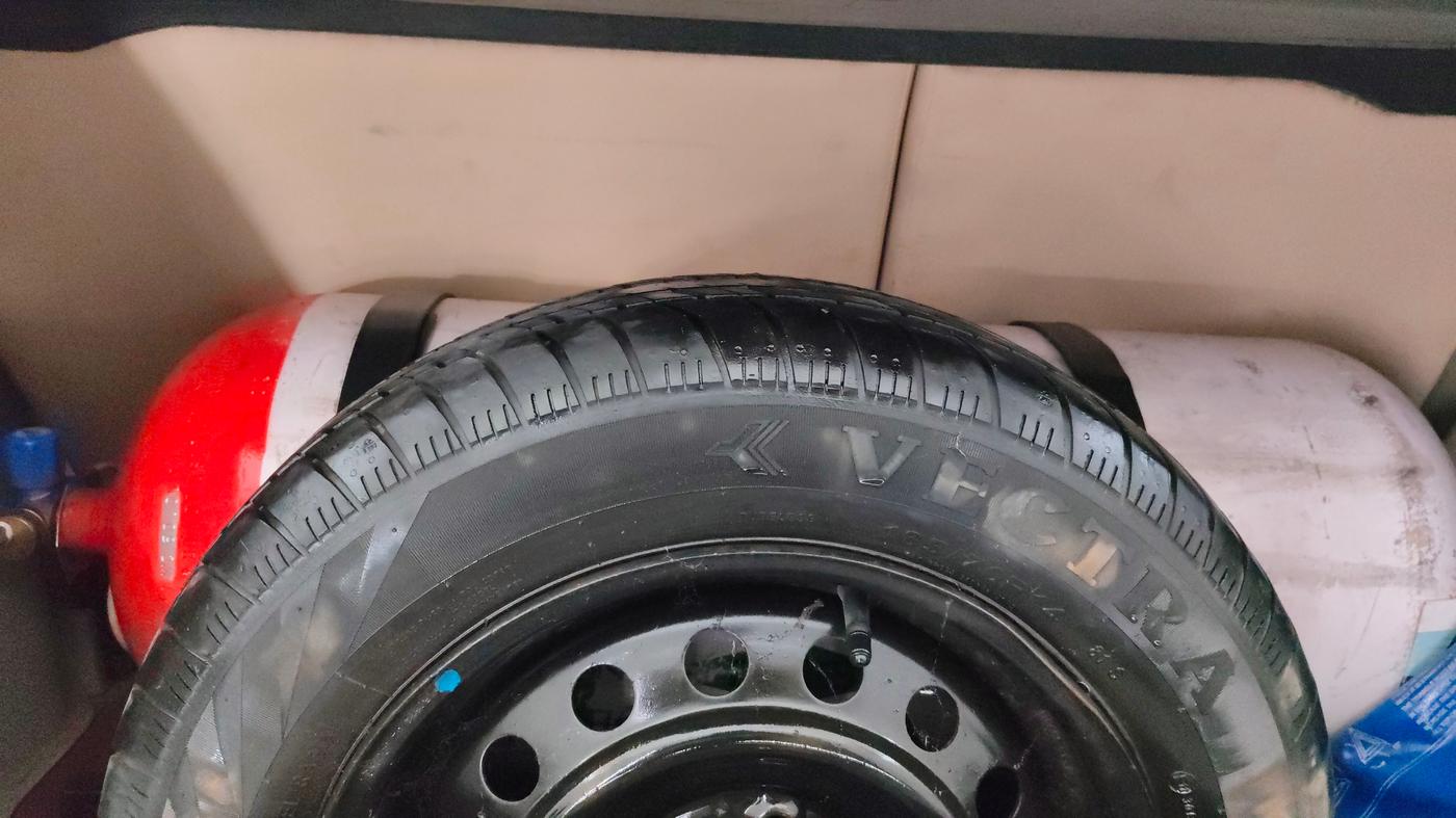 2015 Maruti Celerio VXI AMT, CNG, Automatic, 45,611 km, Spare Tyre