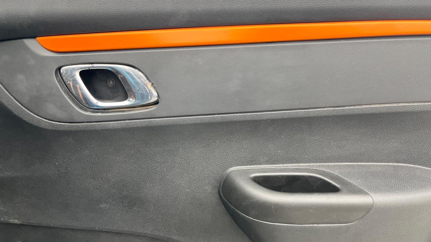2021 Renault Kwid CLIMBER 1.0 AMT (O), Petrol, Automatic, 70,124 km, Driver Side Door Panels Control