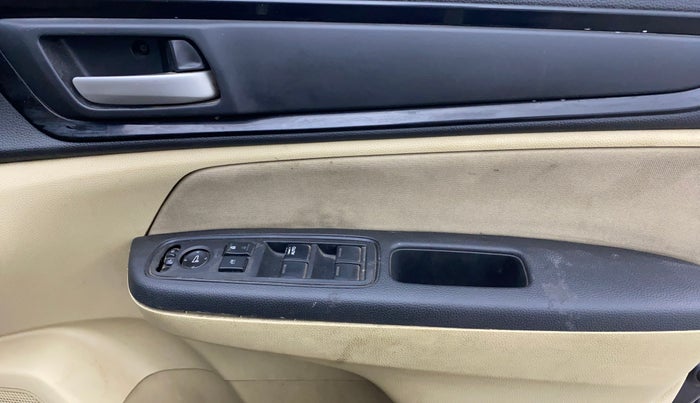 2019 Honda Amaze 1.2L I-VTEC VX CVT, Petrol, Automatic, 1,09,275 km, Driver Side Door Panels Control