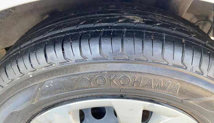 2016 Hyundai Grand i10 1.2 SPORTZ PRIME EDITION VTVT, Petrol, Manual, 48,239 km, Left Rear Tyre Tread