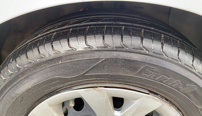 2016 Hyundai Grand i10 1.2 SPORTZ PRIME EDITION VTVT, Petrol, Manual, 48,239 km, Right Front Tyre Tread