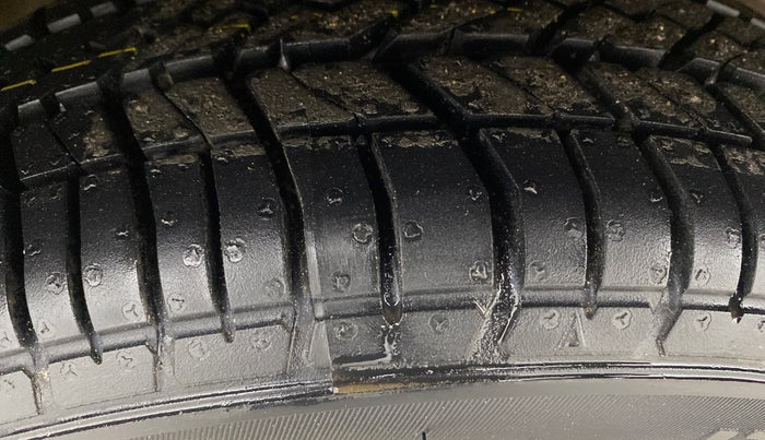 2017 Tata Tiago XT PETROL, Petrol, Manual, 60,025 km, Right Rear Tyre Tread
