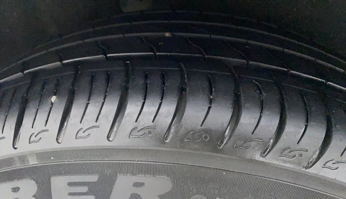 2014 Ford Ecosport TITANIUM 1.5L PETROL AT, Petrol, Automatic, 82,620 km, Right Rear Tyre Tread