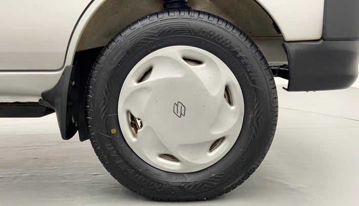 2018 Maruti Eeco 5 STR WITH AC PLUSHTR, Petrol, Manual, 48,971 km, Right Front Wheel