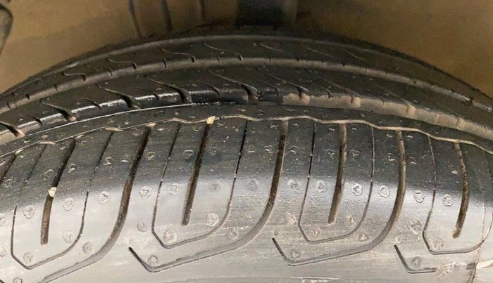 2012 Hyundai i20 ASTA 1.2, Petrol, Manual, 62,503 km, Left Front Tyre Tread