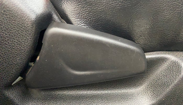 2020 Renault Kwid CLIMBER 1.0 (O), Petrol, Manual, 67,647 km, Driver Side Adjustment Panel