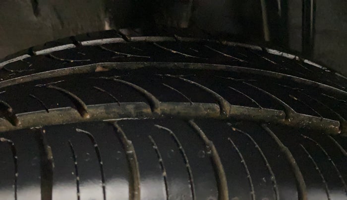 2020 Renault Kwid CLIMBER 1.0 (O), Petrol, Manual, 67,647 km, Right Rear Tyre Tread