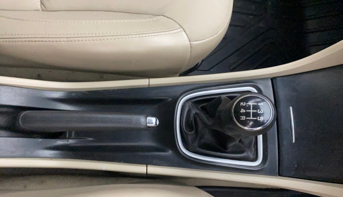 2017 Maruti Ciaz ALPHA 1.4 PETROL, Petrol, Manual, 81,573 km, Gear Lever
