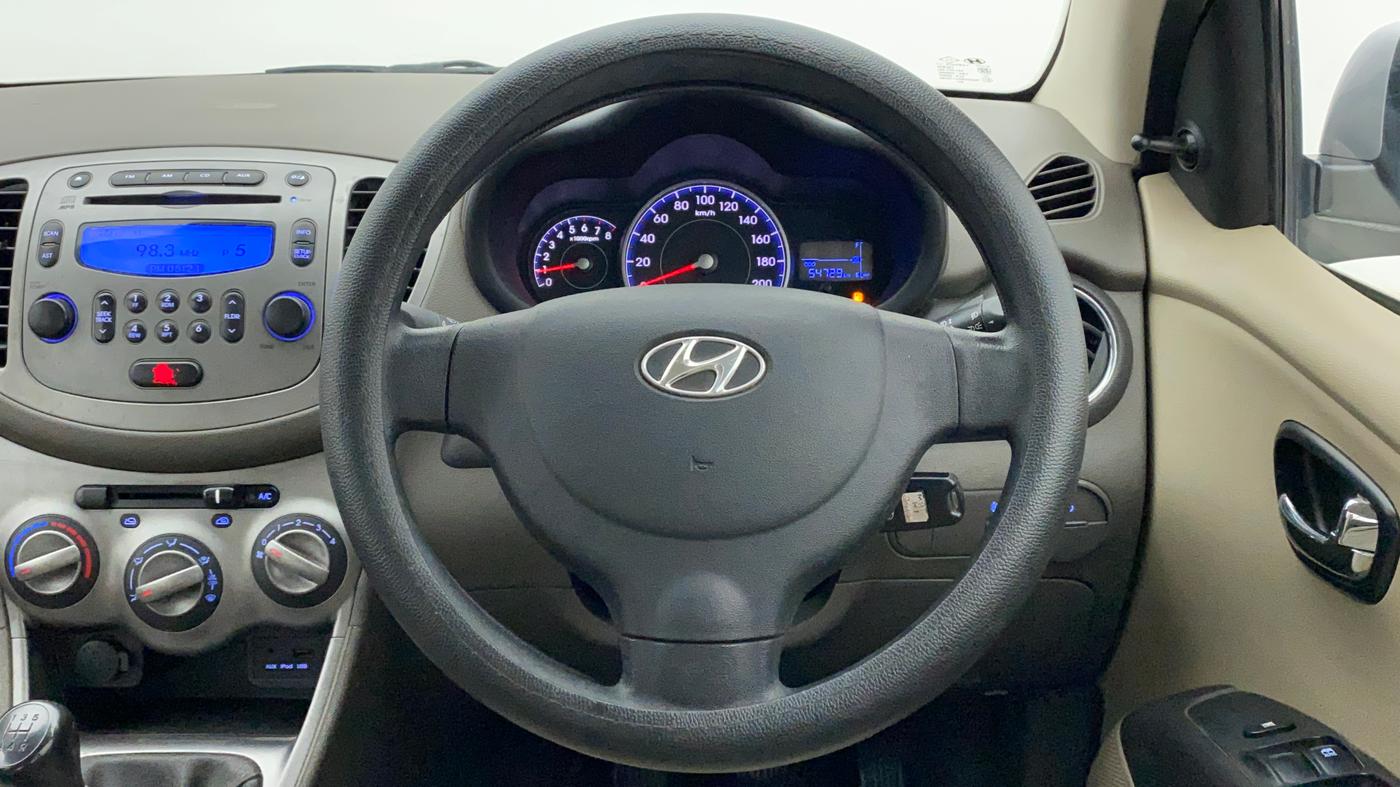 2014 Hyundai i10 SPORTZ 1.1, Petrol, Manual, 54,729 km, Steering Wheel Close Up