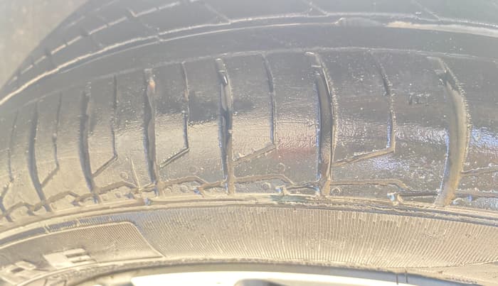 2021 Hyundai NEW I20 Asta 1.0 GDI Turbo IMT, Petrol, Manual, 40,302 km, Left Front Tyre Tread