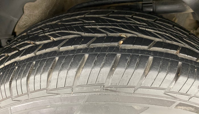 2017 Mahindra XUV500 W10 AT FWD, Diesel, Automatic, 93,913 km, Left Rear Tyre Tread