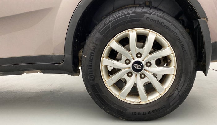 2017 Mahindra XUV500 W10 AT FWD, Diesel, Automatic, 93,913 km, Left Rear Wheel