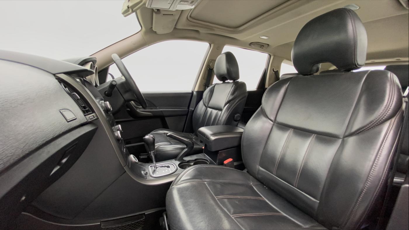 2017 Mahindra XUV500 W10 AT FWD, Diesel, Automatic, 93,913 km, Right Side Front Door Cabin