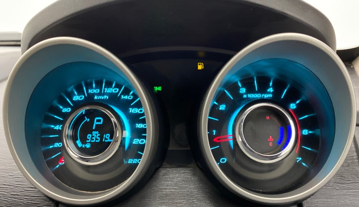 2017 Mahindra XUV500 W10 AT FWD, Diesel, Automatic, 93,913 km, Odometer Image