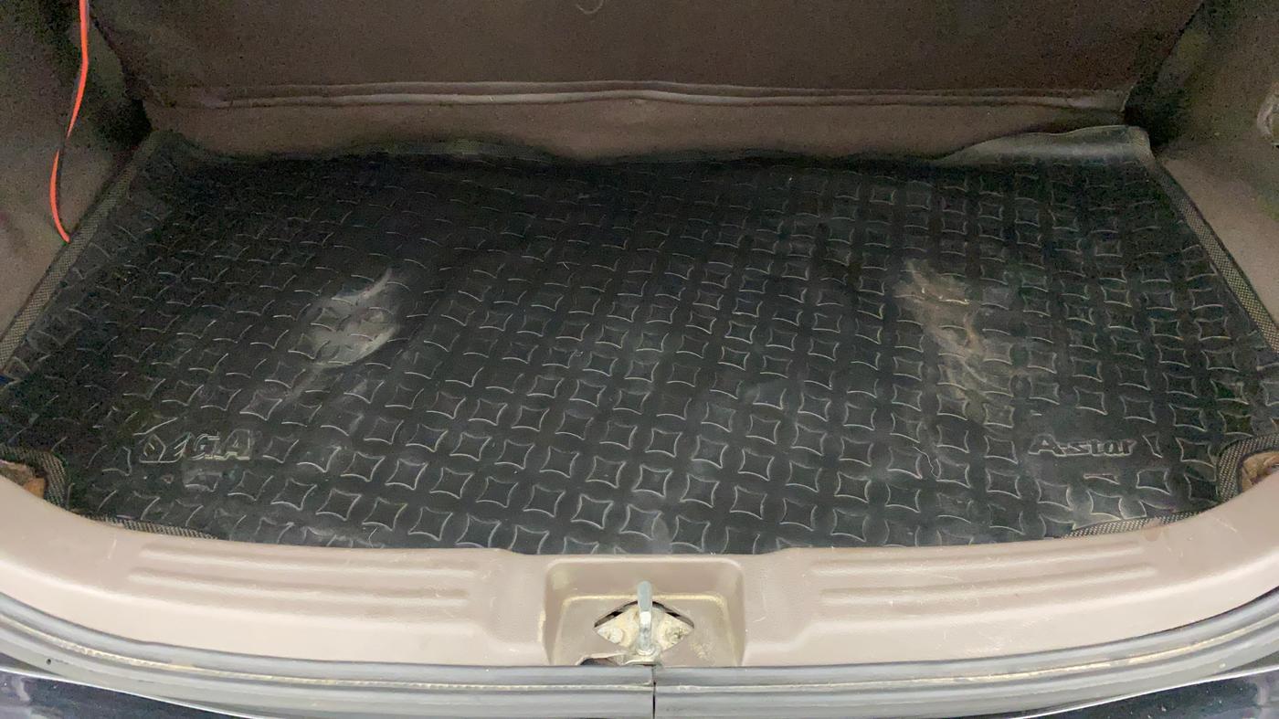 2010 Maruti Zen Estilo VXI, Petrol, Manual, 61,117 km, Boot Inside