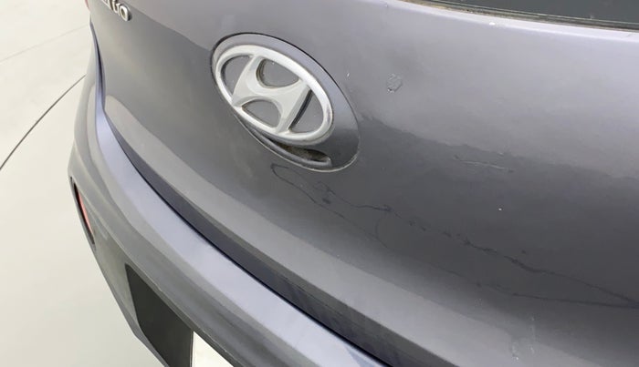 2018 Hyundai Grand i10 MAGNA 1.2 KAPPA VTVT, CNG, Manual, 82,686 km, Dicky (Boot door) - Slightly dented