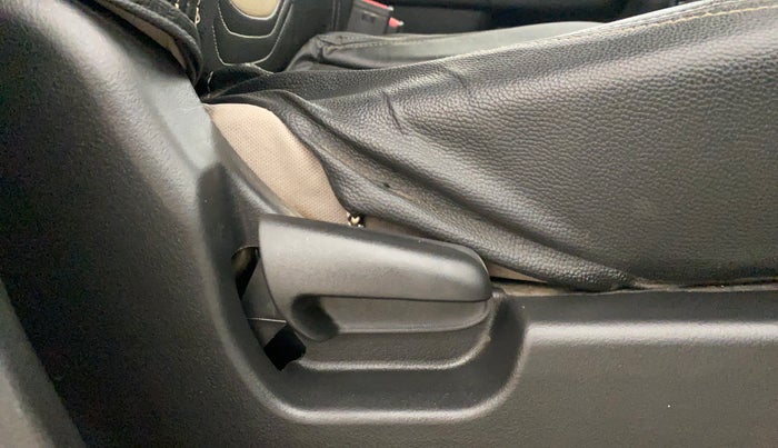 2015 Maruti Wagon R 1.0 VXI, Petrol, Manual, 61,035 km, Driver Side Adjustment Panel
