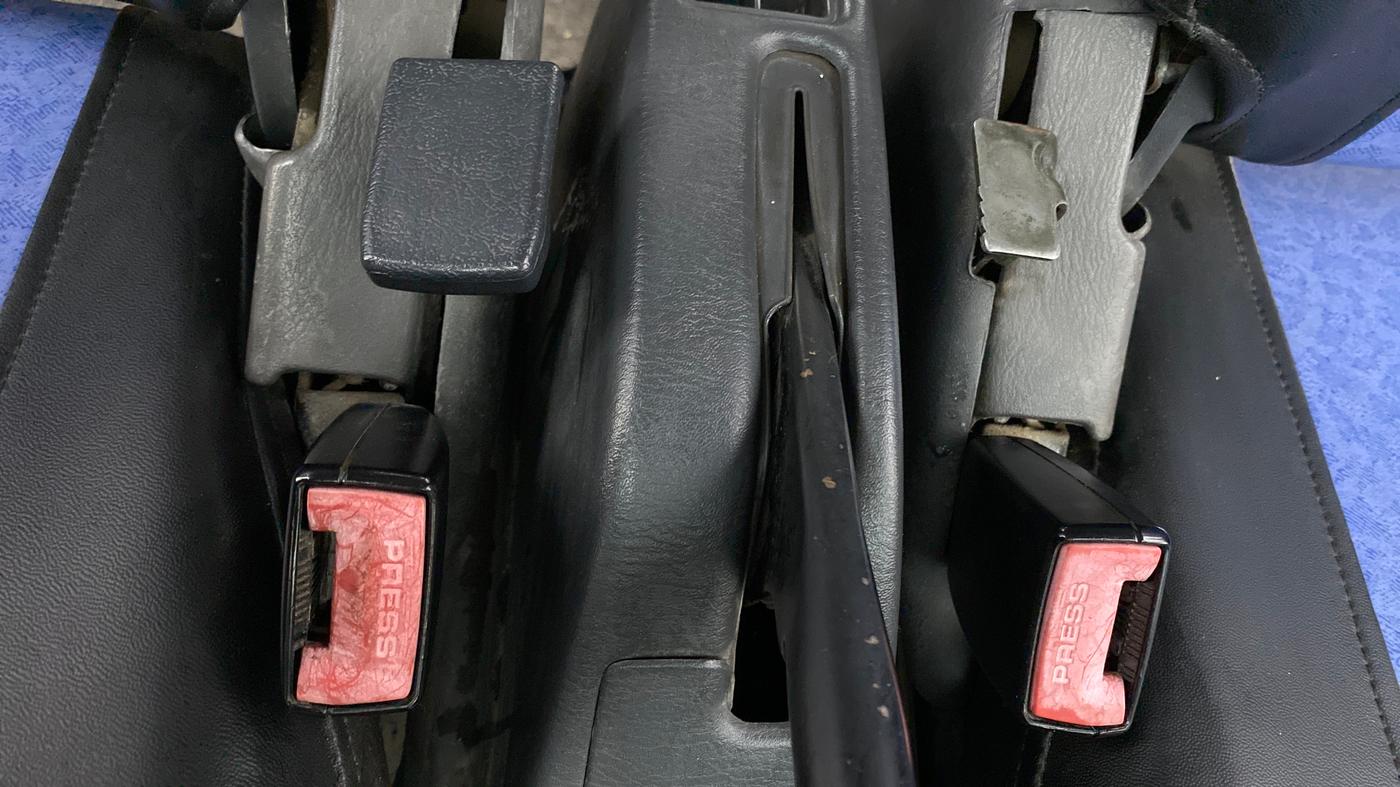 2011 Maruti Eeco 7 STR, Petrol, Manual, 67,580 km, Driver Side Adjustment Panel
