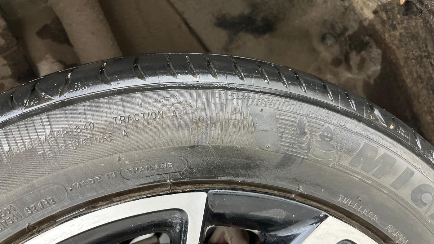 2022 MG ASTOR SHARP 1.3 TURBO AT, Petrol, Automatic, 33,380 km, Left Rear Tyre Tread