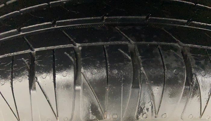 2020 KIA SONET HTX 1.0 IMT, Petrol, Manual, 17,258 km, Right Rear Tyre Tread