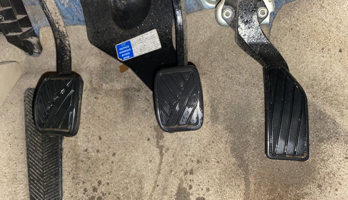 2015 Maruti Ciaz VDI+ SHVS, Diesel, Manual, 86,285 km, Pedals