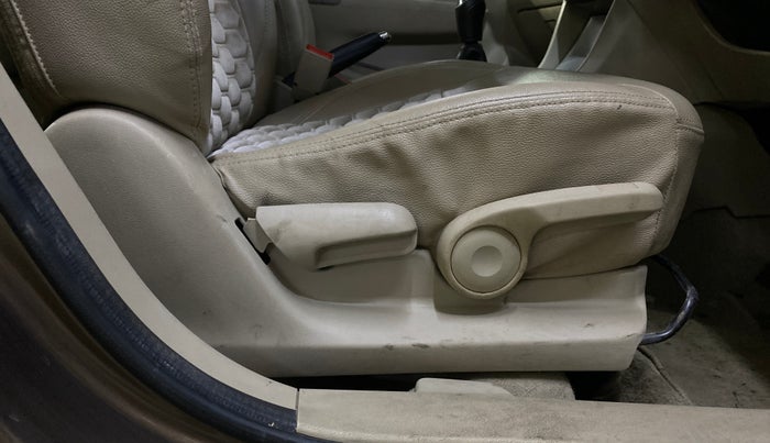 2015 Maruti Ciaz VDI+ SHVS, Diesel, Manual, 86,285 km, Driver Side Adjustment Panel