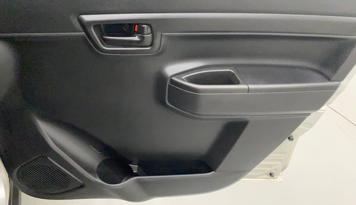 2020 Maruti S PRESSO VXI PLUS AMT, Petrol, Automatic, 37,060 km, Driver Side Door Panels Control
