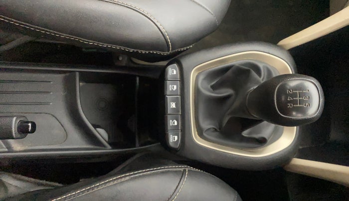 2019 Hyundai NEW SANTRO MAGNA, Petrol, Manual, 28,005 km, Gear Lever