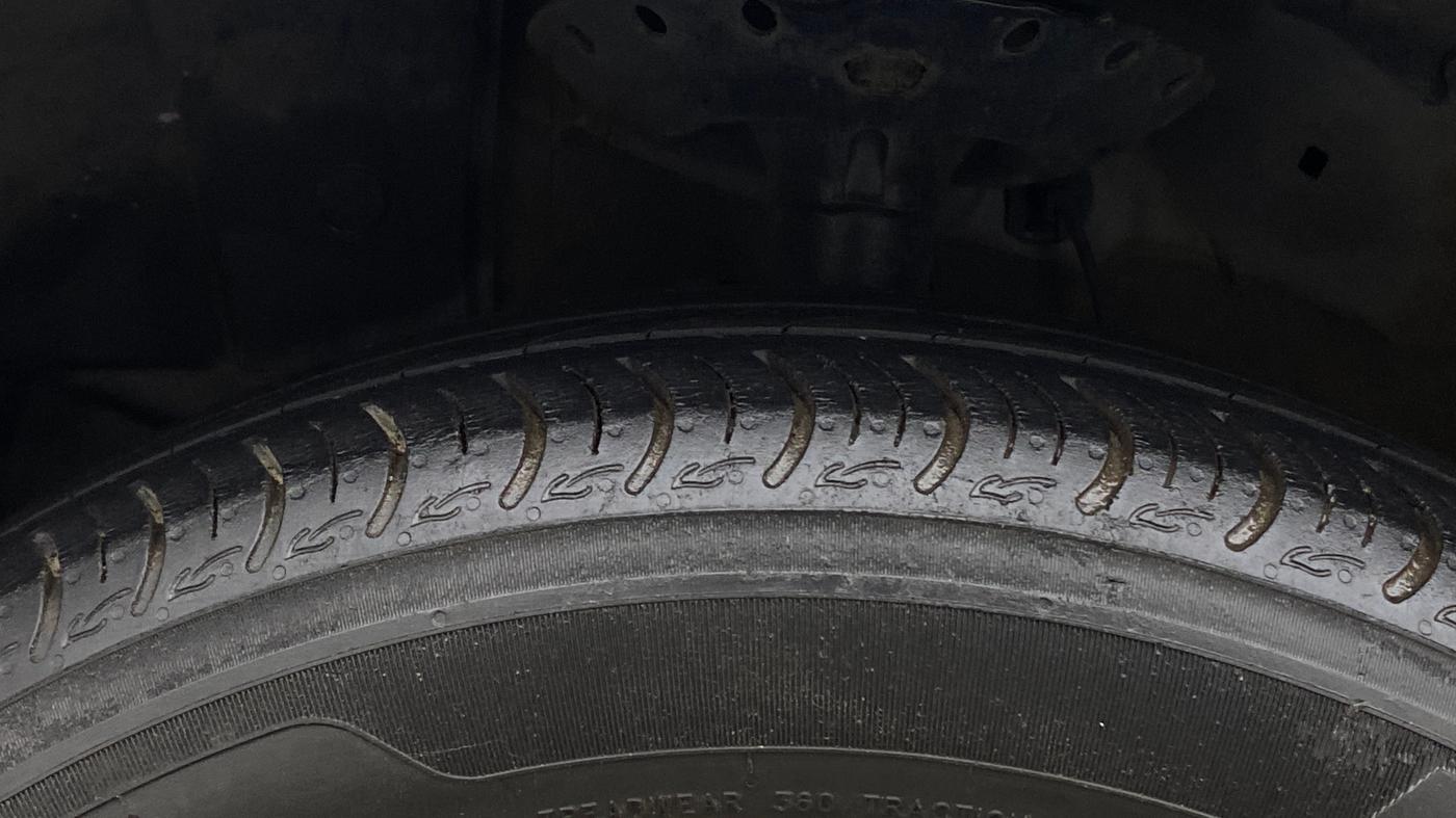 2023 Honda Amaze 1.2L I-VTEC VX, Petrol, Manual, 45,388 km, Left Front Tyre Tread