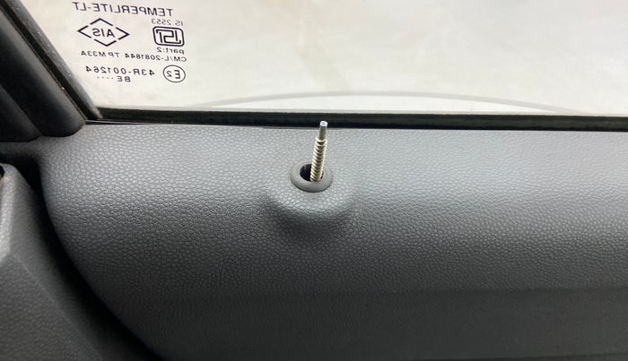 2014 Maruti Alto 800 LXI, Petrol, Manual, 52,778 km, Lock system - Door lock knob has minor damage