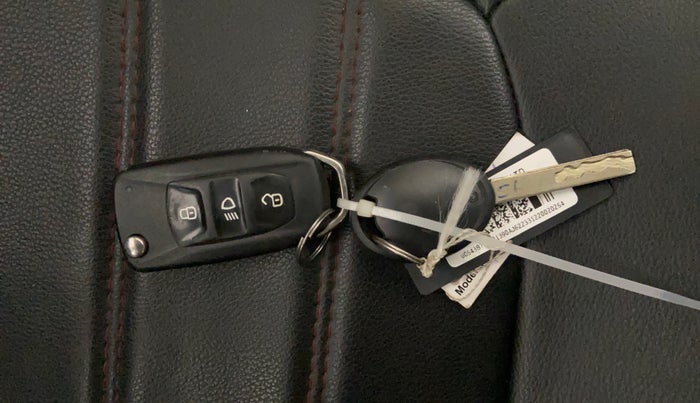 2020 Tata NEXON XMA PETROL, Petrol, Automatic, 71,148 km, Key Close Up