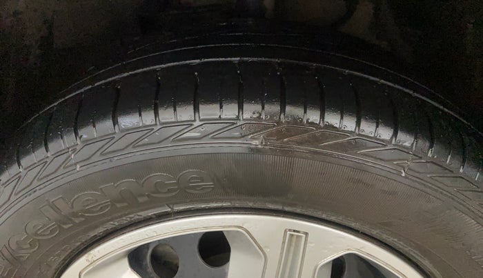 2020 Tata NEXON XMA PETROL, Petrol, Automatic, 71,148 km, Left Front Tyre Tread