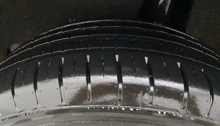2018 Maruti Baleno ZETA PETROL 1.2, Petrol, Manual, 23,554 km, Left Rear Tyre Tread