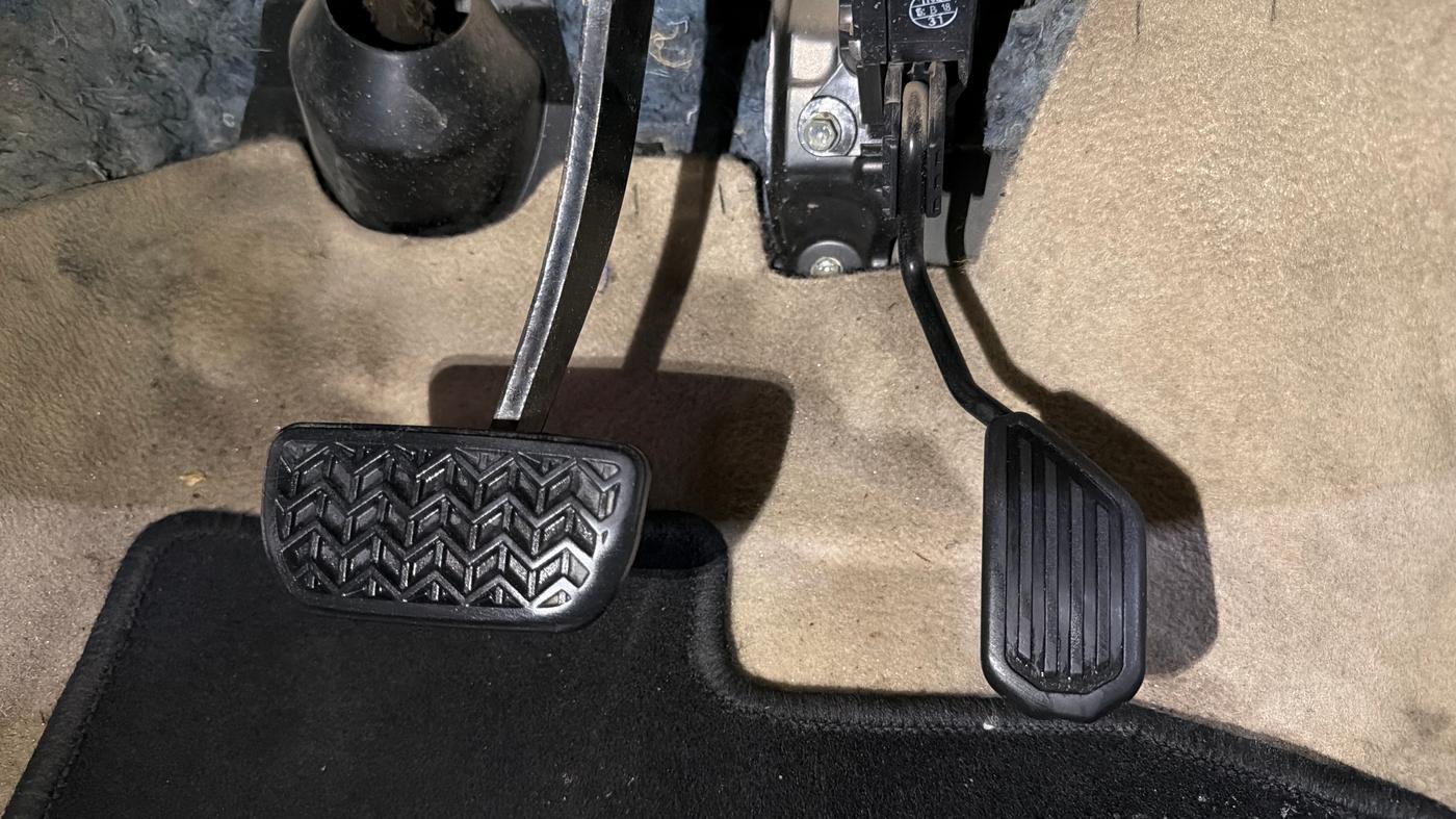 2018 Toyota YARIS G CVT, Petrol, Automatic, 98,910 km, Pedals