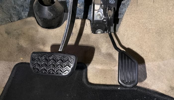 2018 Toyota YARIS G CVT, Petrol, Automatic, 98,910 km, Pedals