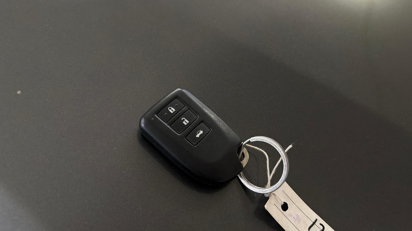 2018 Toyota YARIS G CVT, Petrol, Automatic, 98,910 km, Key Close Up