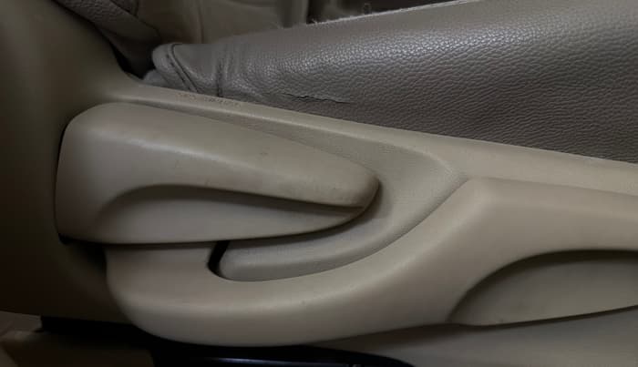 2018 Toyota YARIS G CVT, Petrol, Automatic, 98,910 km, Driver Side Adjustment Panel