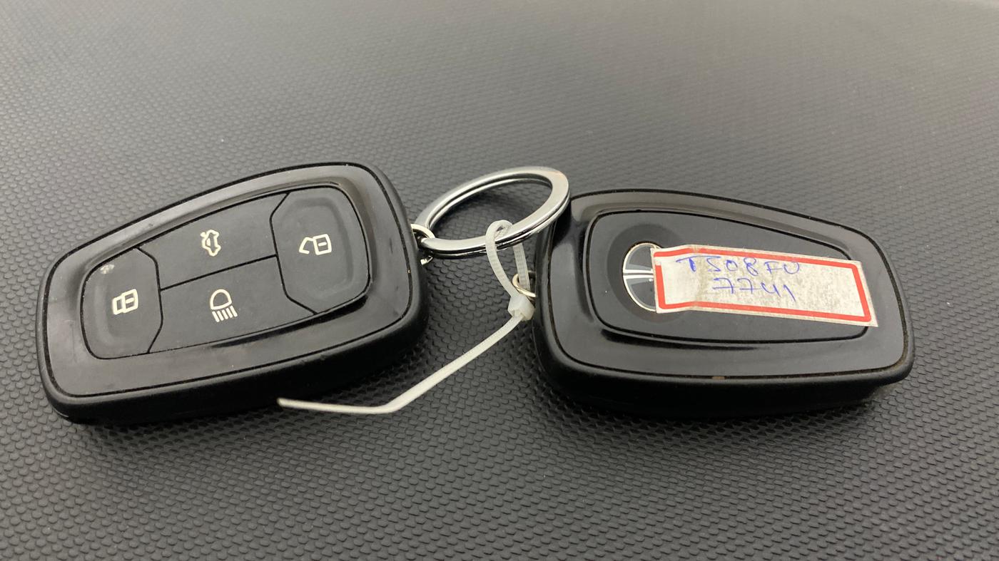 2018 Tata NEXON XZ PLUS PETROL, Petrol, Manual, 59,034 km, Key Close Up