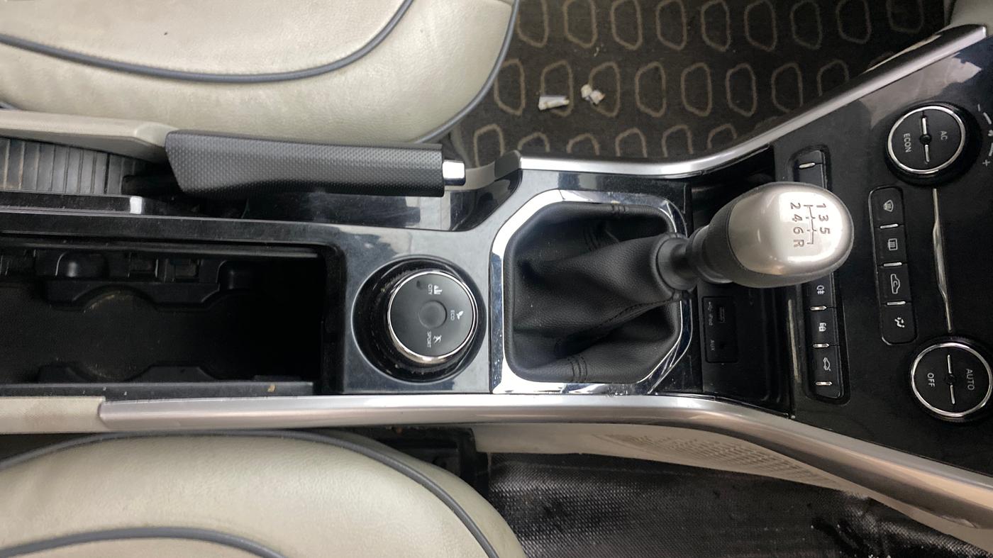 2018 Tata NEXON XZ PLUS PETROL, Petrol, Manual, 59,034 km, Gear Lever