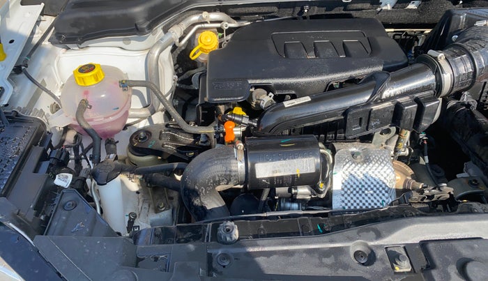 2024 Mahindra XUV 3XO MX3 Pro 1.2 L TCMPFi, Petrol, Manual, 15,478 km, Engine View - Right